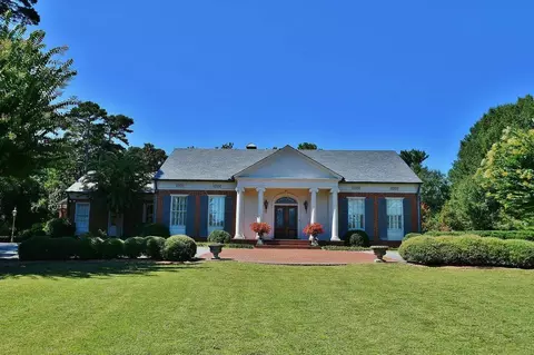 1571 Blue Ridge Dr, Gainesville, GA 30501