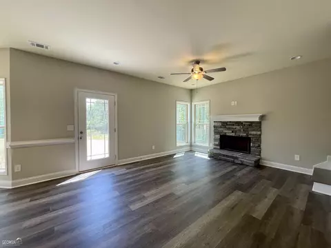 437 Gray Wolf Dr, Macon, GA 31216 photo 2