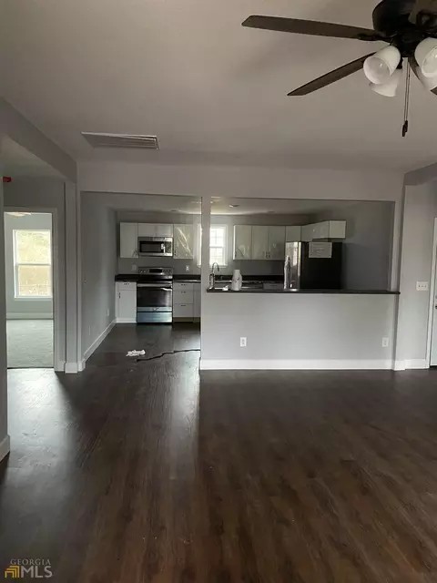 2405 35th St, Valley, AL 36854 photo 2