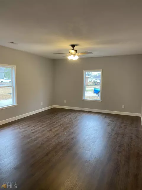 2405 35th St, Valley, AL 36854 photo 8