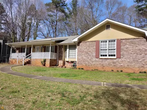 1762 Duffey Dr, Morrow, GA 30260 photo 9