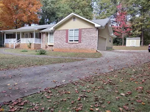 1762 Duffey Dr, Morrow, GA 30260 photo 1