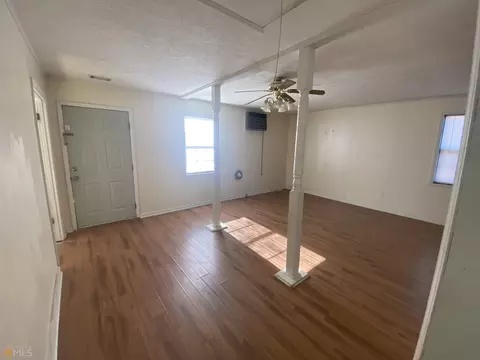 140 E Peter St, Cochran, GA 31014 photo 9