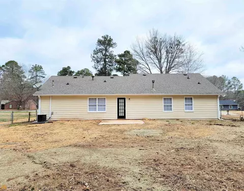 75 Valley Ct, Covington, GA 30016 photo 3