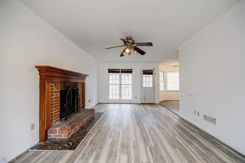 3115 Rock Creek Dr, Rex, GA 30273 photo 8