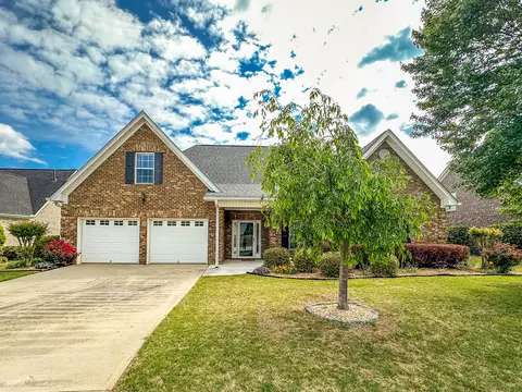 413 Myrtle Ct, Loganville, GA 30052