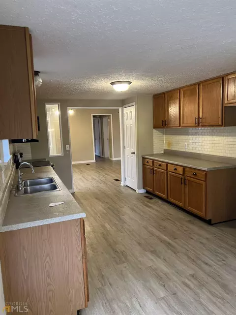 853 Covered Bridge Rd, Covington, GA 30016 photo 6