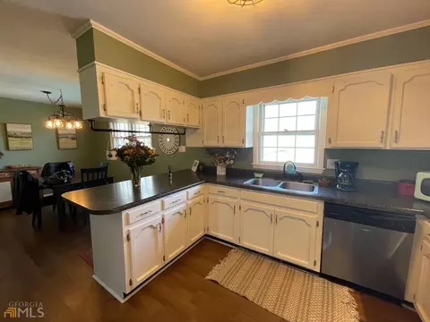 245 Scott Ave, Cornelia, GA 30531 photo 6
