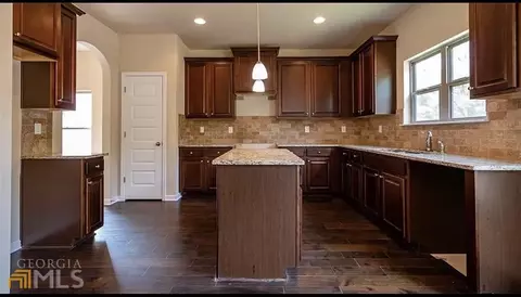 580 Toronto Cir, Hampton, GA 30228 photo 6