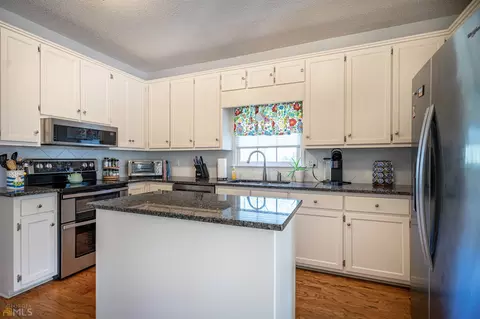 309 Ashford Cir, Lagrange, GA 30240 photo 11