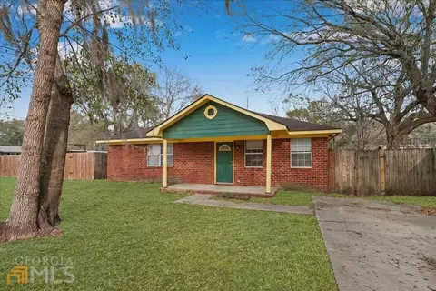620 SE Jefferson Cir, Allenhurst, GA 31301