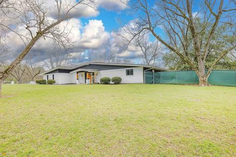 312 Collier Rd, Barnesville, GA 30204 photo 3