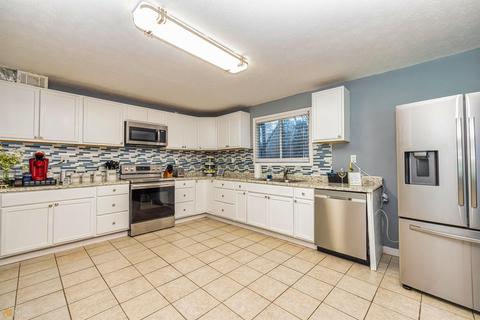 312 Collier Rd, Barnesville, GA 30204 photo 10