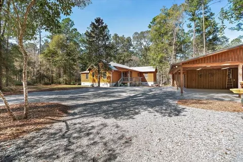 751 N Bluff Rd, White Oak, GA 31568