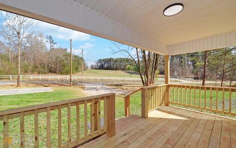 780 Old Mize Rd, Toccoa, GA 30577 photo 3