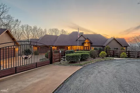 90 Timberwood Cv, Cleveland, GA 30528