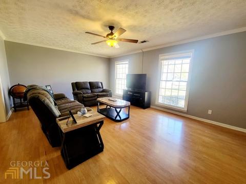 212 Avondale Dr, Lagrange, GA 30241 photo 2