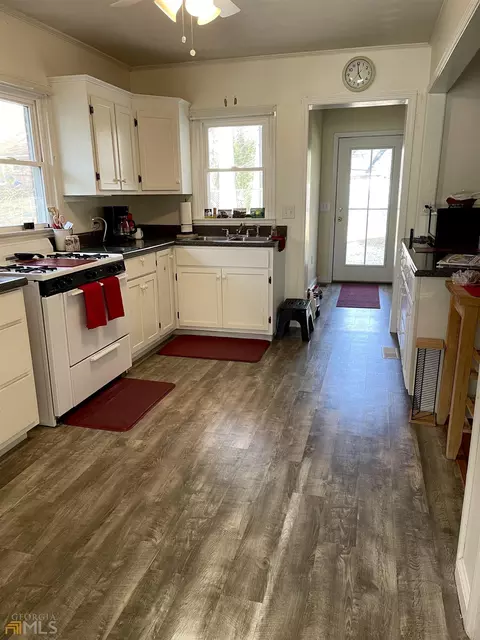 107 Valley Dr, Toccoa, GA 30577 photo 6