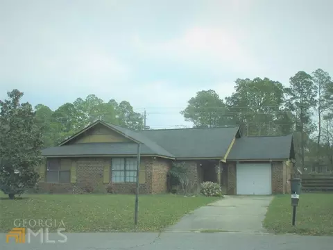 904 Mandarin Dr, Hinesville, GA 31313