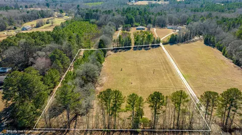 01 Bexton Rd, Moreland, GA 30259