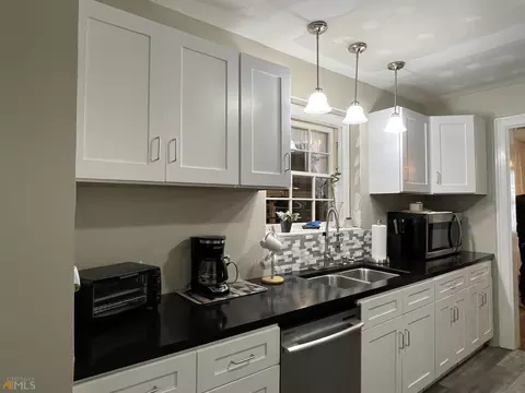 288 S State St, Lyons, GA 30436 photo 6