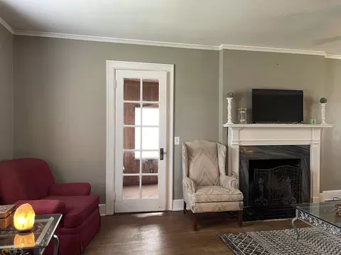 288 S State St, Lyons, GA 30436 photo 3