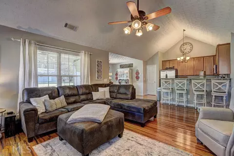 1030 Poplar St, Monroe, GA 30655 photo 8