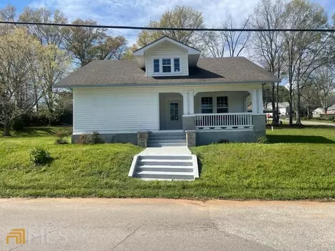 808 First St, Lanett, AL 36863
