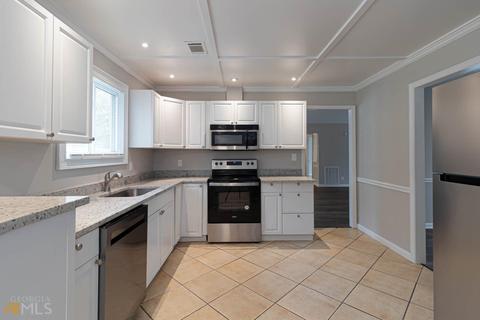 201 Lake Forest Dr, Lagrange, GA 30240 photo 9