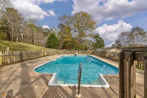 201 Lake Forest Dr, Lagrange, GA 30240 photo 4
