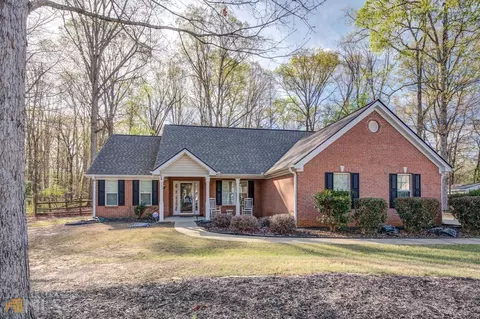 545 Emerald Pointe Trl, Monroe, GA 30655