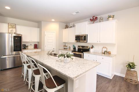 619 Dolly Dr, Forsyth, GA 31029 photo 6