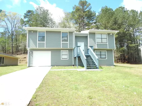 7110 Hania Dr, Fairburn, GA 30213
