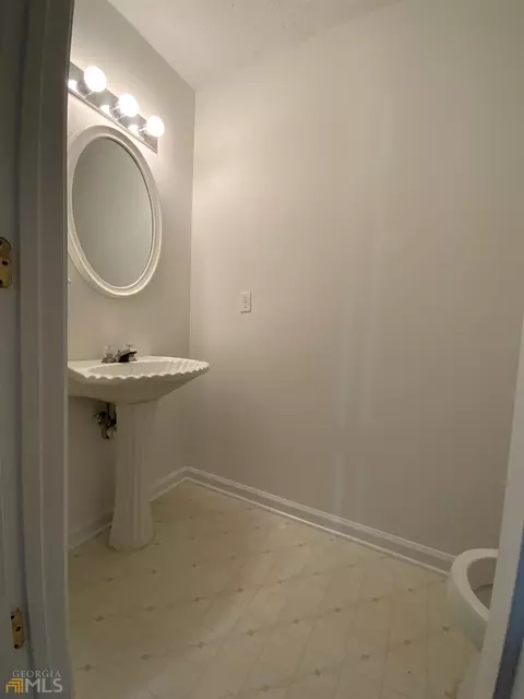 5755 Meadowview Rd, Rex, GA 30273 photo 9