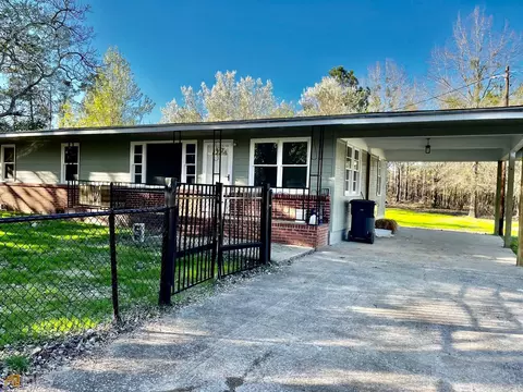 917 Alexis Rd, Centre, AL 35960