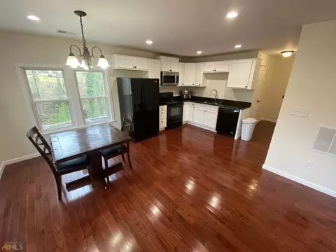 1037 Falls Rd, Toccoa, GA 30577 photo 4