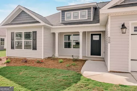 808 Daisy Dr, Perry, GA 31069 photo 2