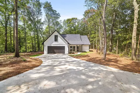 219 Ruby Ln, Commerce, GA 30530 photo 4