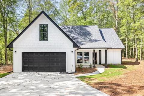 219 Ruby Ln, Commerce, GA 30530