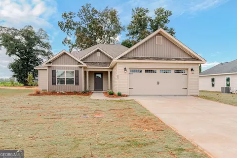 802 Daisy Dr, Perry, GA 31069 photo 1