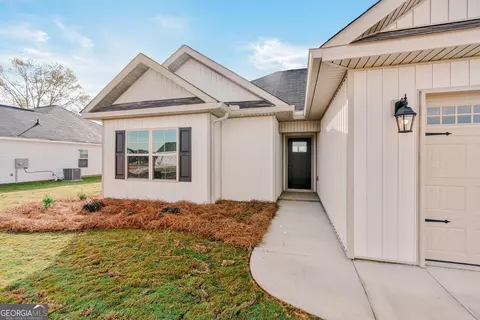706 Daisy Dr, Perry, GA 31069 photo 2