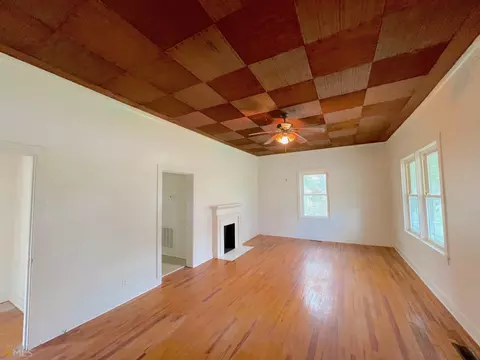 462 Spring St, Commerce, GA 30529 photo 7