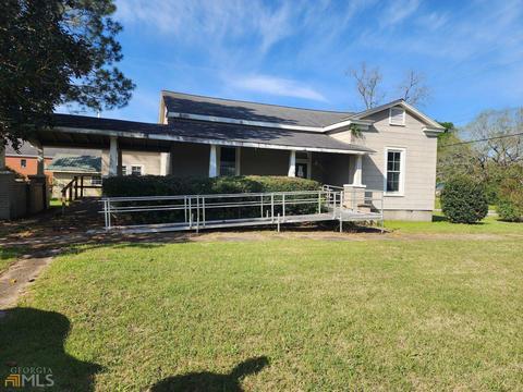 209 Macon St, Oglethorpe, GA 31068 photo 2