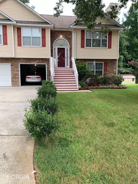 2915 Stone Creek Dr, Rex, GA 30273