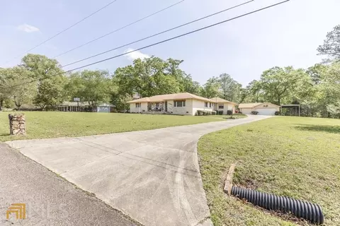 6494 Bevin Dr N, Macon, GA 31216