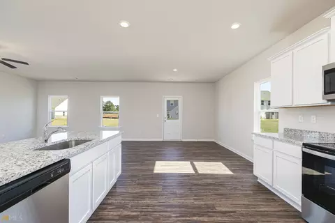 218 Limestone Cir, Conyers, GA 30013 photo 10
