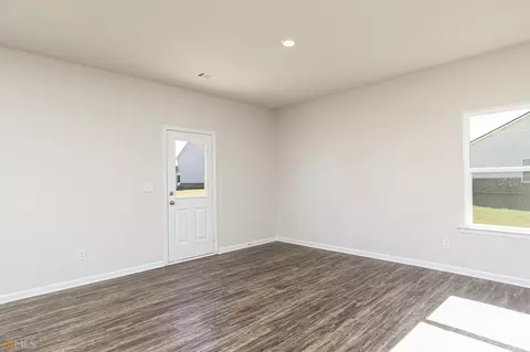 218 Limestone Cir, Conyers, GA 30013 photo 6