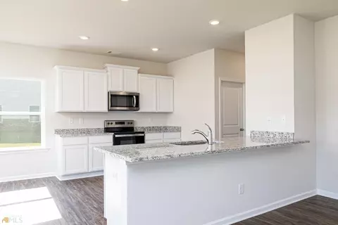 218 Limestone Cir, Conyers, GA 30013 photo 9