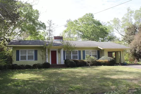 507 3rd St, Manchester, GA 31816