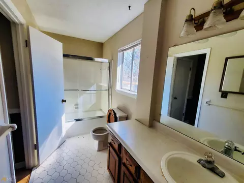 7782 Marabou Ln, Riverdale, GA 30274 photo 6